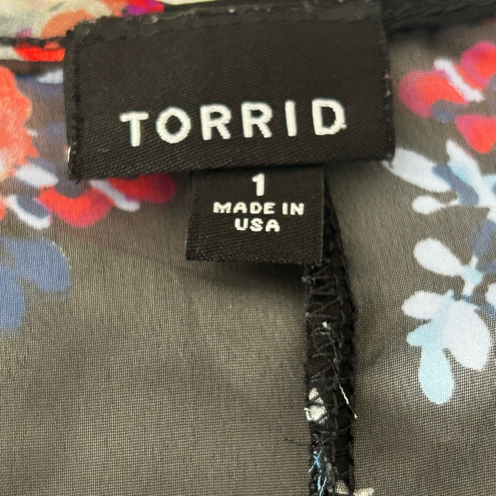 Torrid Women’s Sleeveless Floral‎ High Low Semi Sheer Top  Sz 1(14) - Picture 5 of 5